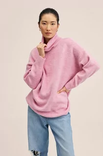Swetry damskie - Mango sweter damski kolor różowy z golfem - grafika 1