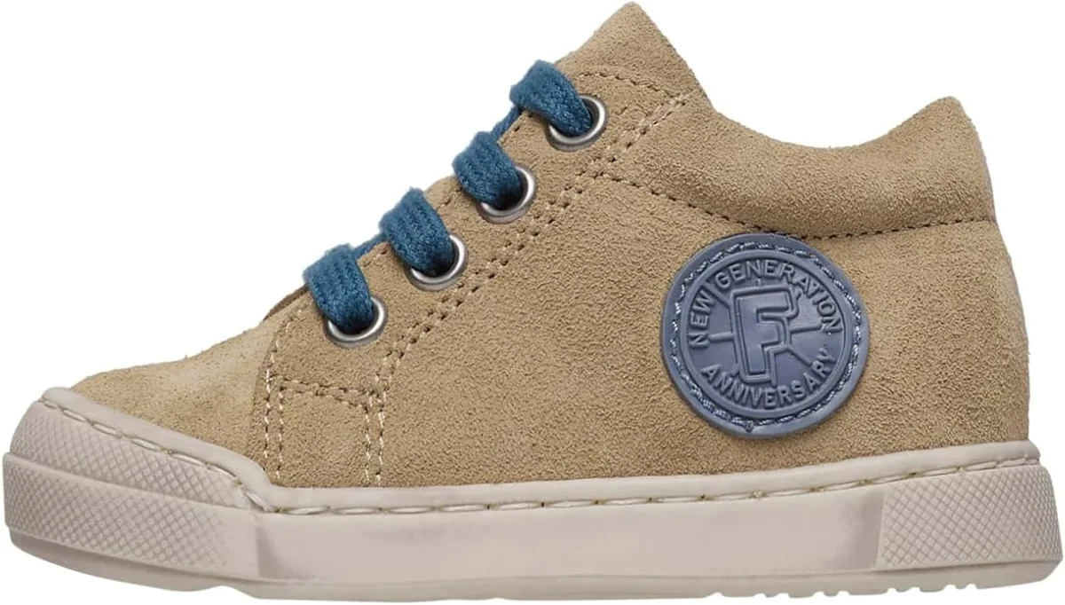 Buty niemowlęce beżowe zamszowe antypoślizgowe dla chłopca rozmiar 18 z