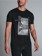 Koszulki męskie - Sinsay - Koszulka z nadrukiem - czarny - miniaturka - grafika 1