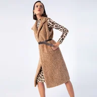 Kamizelki damskie - Damska kamizelka ze sztucznego baranka długa - miniaturka - grafika 1