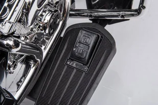 Motor Na Akumulator Trójkołowy Goldwing Czarny - Pojazdy elektryczne dla dzieci - miniaturka - grafika 11