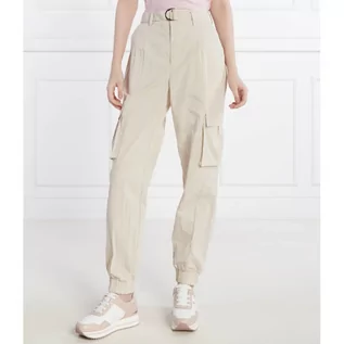 Spodnie damskie - GUESS Spodnie cargo | Regular Fit | high waist - grafika 1