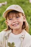 Czapki dla dzieci - Mayoral czapka z daszkiem bawełniana dziecięca kolor beżowy z aplikacją - miniaturka - grafika 1