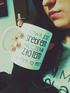 Kubek "mowa jest srebrem milczenie złotem a foch to foch " - Kubki Kubek "mowa jest srebrem milczenie złotem a foch to foch " - Kubki - miniaturka - grafika 1