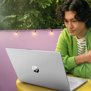 HP 17-cp2065nw Ryzen 3 7320U 17.3" FHD 8GB LPDDR5 SSD512 Radeon Integrated Graphics Cam720p Win11 2Y Natural Silver 9R868EA - Laptopy - miniaturka - grafika 2
