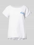 Koszulki i topy damskie - T-shirt z wyhaftowanym napisem - miniaturka - grafika 1