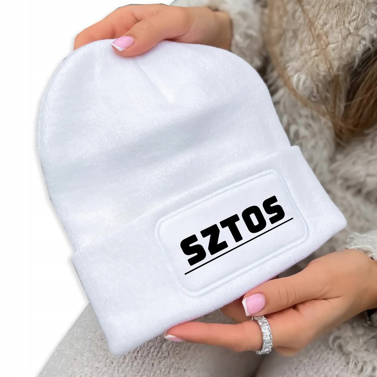 Czapka Jesienna Bawełniana ZIMOWA Biała Beanie SZTOS Na Prezent Wzory