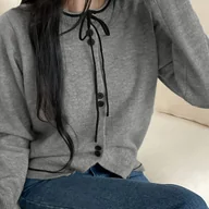 Swetry damskie - TEMU Modny Kardigan Y2g z Długim Rękawem i Kokardką – Jednokolorowy, Zapinany na Guziki, Wygodna Mieszanka Poliestru dla Kobiet – Idealny Wybór na - miniaturka - grafika 1