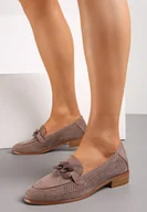 Mokasyny damskie - Ciemnobeżowe Mokasyny z Ażurową Cholewką Skórzaną Wkładką i Ozdobnym Łańcuchem Blegadia - miniaturka - grafika 1