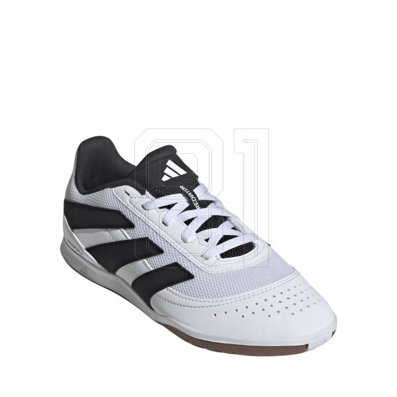 Buty piłkarskie adidas Predator Club IN Jr JR7026 33,5