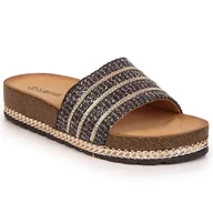 Klapki i japonki damskie - Klapki damskie na platformie czarne S.Barski - miniaturka - grafika 1