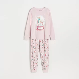 Piżamy damskie - Reserved - Dwuczęściowa piżama z nadrukiem - Różowy - grafika 1