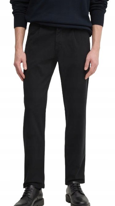 BOSS CZARNE JEANSY MĘSKIE PROSTE Z WYSOKIM STANEM 48/30 J7A