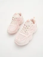 Buty dla dziewczynek - Reserved - Sportowe buty z łączonych materiałów - pastelowy róż - miniaturka - grafika 1