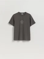 Koszulki męskie - Reserved - T-shirt regular z merceryzowaną bawełną - ciemnoszary - miniaturka - grafika 1