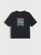 Koszulki dla chłopców - Reserved - Bawełniany t-shirt z nadrukiem - czarny - miniaturka - grafika 1