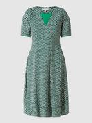 Sukienki - Sukienka z wiskozy z graficznym wzorem - miniaturka - grafika 1