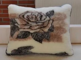 Poduszka wełniana rehabilitacyjna 50x60 Pościelowe wyroby rozgrzewające Kampol produkt Polski - Poduszki dekoracyjne - miniaturka - grafika 1