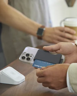 Speck ClickLock Wallet For MagSafe - Magnetyczny portfel MagSafe (Nimbus Pink) - Pozostałe akcesoria do telefonów - miniaturka - grafika 6