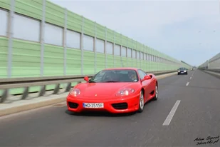 Jazda Ferrari F360 Modena ulicami Poznania - Czasopisma - miniaturka - grafika 1