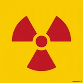 Systemy ekspozycyjne i znaki informacyjne - KA001 ZNAK OSTRZEGAWCZY DO OZNAKOWANIA OPAKOWANIA BEZPOŚREDNIEGO OTWARTEGO ŹRÓDŁA PROMIENIOWANIA, PN - PŁYTA PCV 1MM; (140X140MM) - miniaturka - grafika 1
