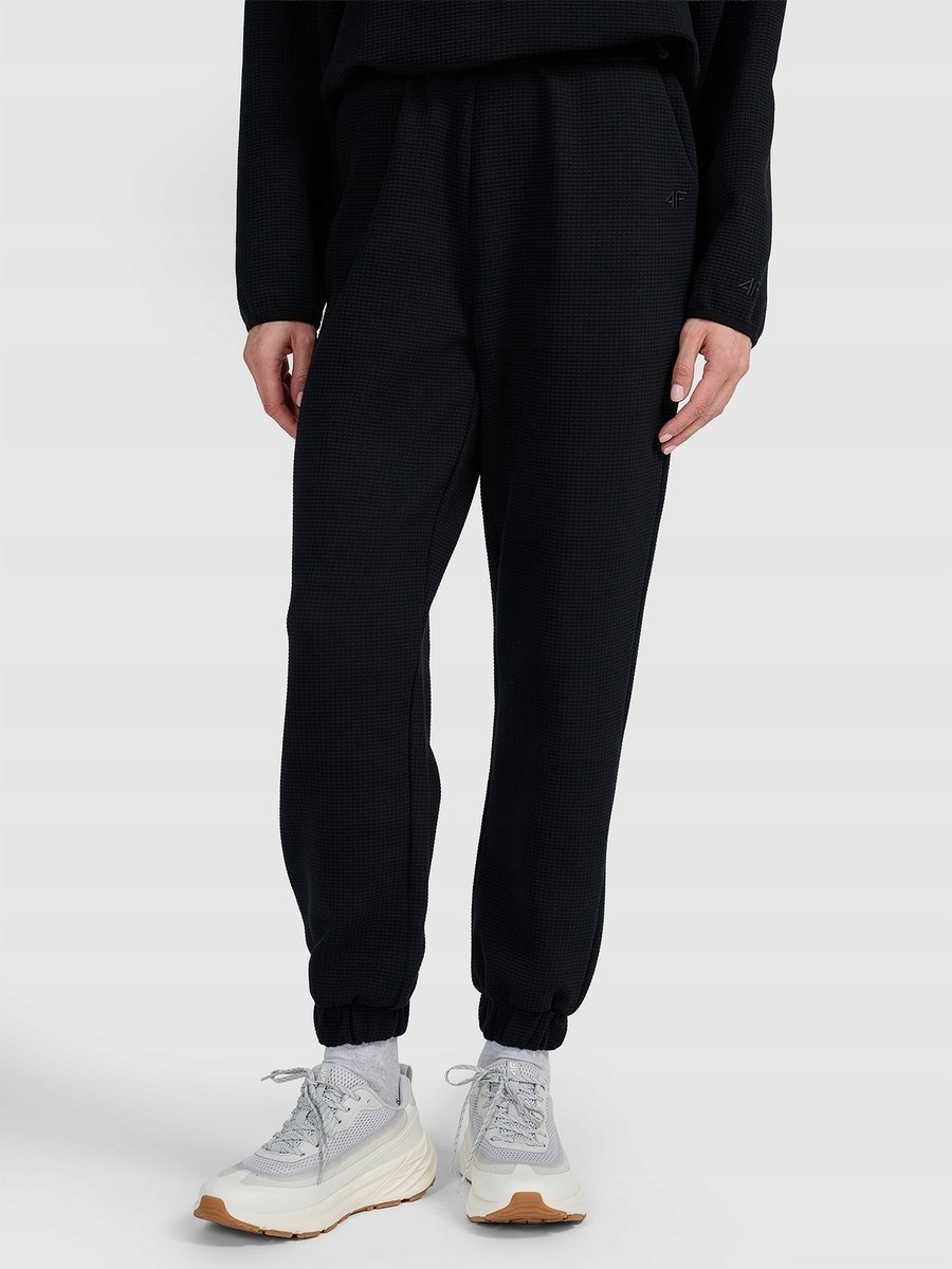 SPODNIE DAMSKIE DRESOWE 4F Z DZIANINY WAFLOWEJ TTROF1184 AW25 XS