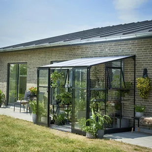 HALLS szklarnia przyścienna Qube 68 - (4,7 m2; 1,88 x 2,51 m), czarna + baza, SZKŁO HARTOWANE - Szklarnie ogrodowe - miniaturka - grafika 2