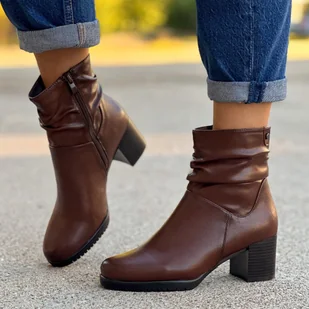 Brązowe ze skóry eko botki damskie na obcasie Sergio Leone Bt636 - Botki damskie - miniaturka - grafika 1