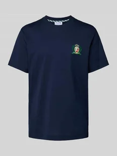 T-shirt o kroju regular fit z czystej bawełny - Koszulki męskie - miniaturka - grafika 1