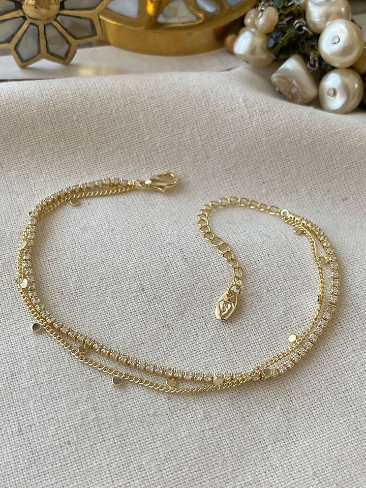 Luseera Pozłacana bransoletka z elementami ozdobnymi