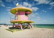 Plakaty - South Beach lifeguard stands at Miami Beach, Florida, Carol Highsmith - plakat 40x30 cm - miniaturka - grafika 1