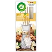 Zapachy do domu - Air Wick Essential Oils pachnące patyczki zapachowe Drzewo Sandałowe i Zmysłowa Wanilia 30ml - miniaturka - grafika 1