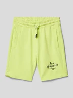 Spodnie i spodenki dla chłopców - Szorty z dzianiny dresowej o kroju regular fit z nadrukiem z logo model ‘Gruss’ - miniaturka - grafika 1
