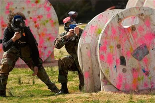 Paintball dla 4 osób w okolicach Wrocławia - Czasopisma - miniaturka - grafika 1