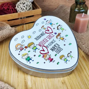 Metalowe pudełko - Trzeba mieć wielkie serce by kształcić małych ludzi - Pudełka i szkatułki - miniaturka - grafika 1