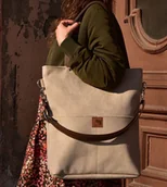 Torebki damskie - Beżowa , wodoodporna torba z rączkami w kolorze czekoladowy brąz - miniaturka - grafika 1