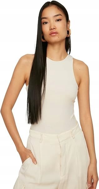 TRENDYOL GŁADKI TOP NA RAMIĄCZKACH BEŻOWY 36 5BA