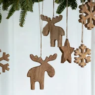 Bombki - Zawieszka TIRO drewniana renifer duży 16 cm HOMLA - miniaturka - grafika 1