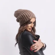 Czapki damskie - Ręcznie robiona czapka z wełny peruwiańskiej ciemny beż - miniaturka - grafika 1