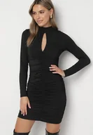 Sukienki - Czarna Sukienka Dopasowana z Marszczeniami i Wycięciem na Dekolcie Zaivina - miniaturka - grafika 1