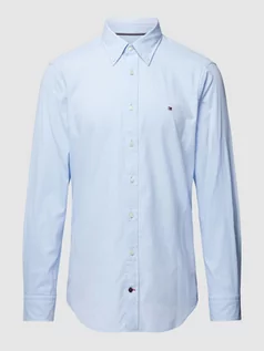 Koszule męskie - Koszula biznesowa o kroju Slim Fit z kołnierzykiem typu button down - grafika 1