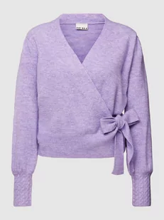 Sweter z dzianiny z dekoltem w serek model ‘olene’ - Swetry damskie - miniaturka - grafika 1