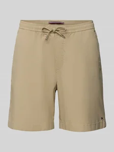 Szorty o kroju regular fit z mieszanki bawełny i elastanu - Spodenki męskie - miniaturka - grafika 1