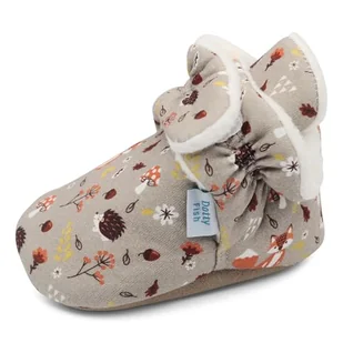Dotty Fish Bawełniane buciki dziecięce z zamszową podeszwą, ciepła podszewka polarowa, regulowane, antypoślizgowe buty wstępne, unisex, rozmiary 0-24 miesięcy, Brązowy ze zwierzętami leśnymi, 18-24 - Skarpetki dla dzieci - miniaturka - grafika 1