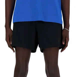 Spodenki New Balance MS41511BK - czarne - Spodnie sportowe męskie - miniaturka - grafika 1