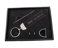 Akcesoria motoryzacyjne - DACIA BRELOK samochodowy DACIA BRELOCZEK do kluczy NOWE LOGO +pudełko na prezent - miniaturka - grafika 1