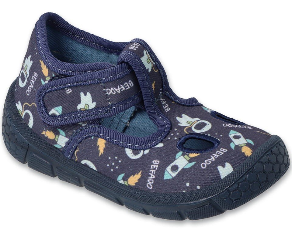 Kapcie dziecięce 630P018 chłopięce domowe na rzepy granatowe Befado-23