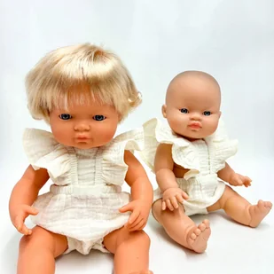 Kombinezon z falbankami dla lalki Miniland 38cm, Minikane 34 muślin wanilia - Domki dla lalek Kombinezon z falbankami dla lalki Miniland 38cm, Minikane 34 muślin wanilia - Domki dla lalek - miniaturka - grafika 1