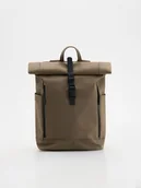 Plecaki - Reserved - Wodoodporny plecak z rolowanym zapięciem - beżowy - miniaturka - grafika 1
