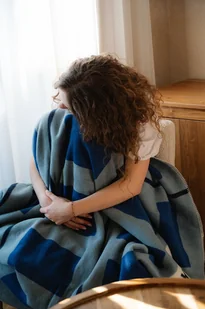 Niebieski - bawełniany koc Studio HER - miękki przyjemny ciepły 150x200cm - Koce - miniaturka - grafika 1